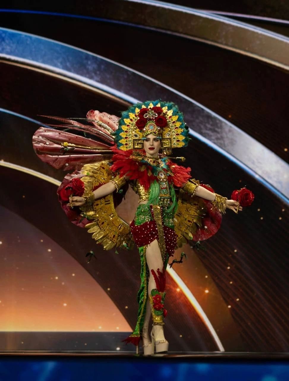 MEJORES trajes tipicos del Miss Universe 2025
