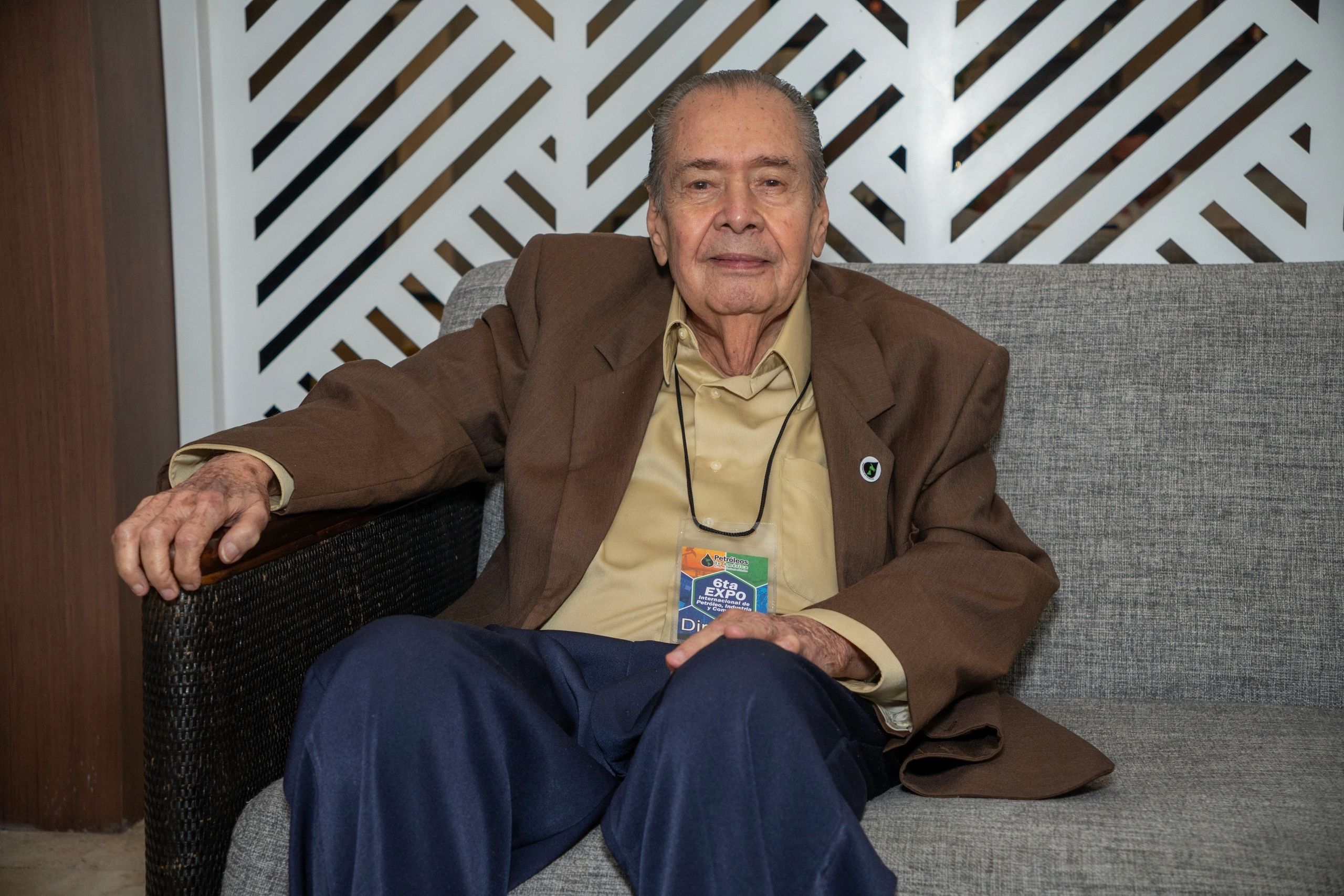Edecio Parra: Un Hombre de Fe y Visión en la Industria Petrolera
