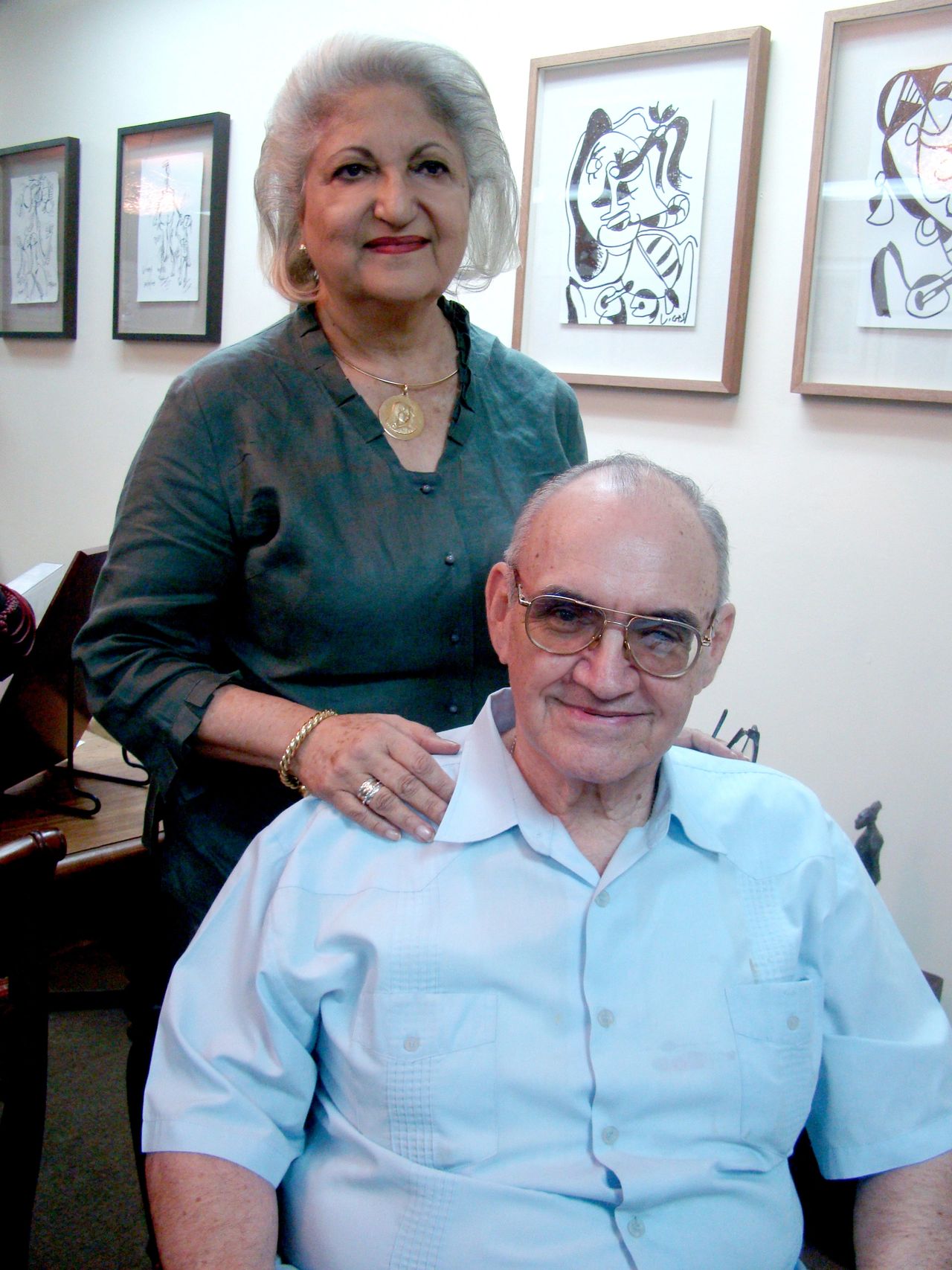 Aquí junto con su esposo, Énder Rincón.